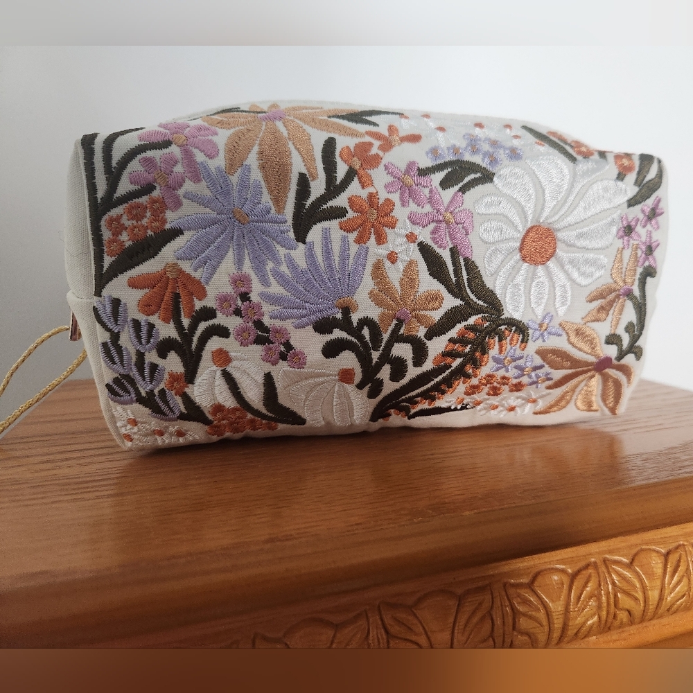 Floral Embroidered Women's Bag